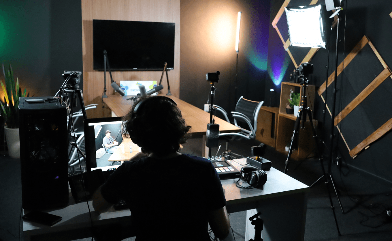 Edição de Vídeo In Out Produções